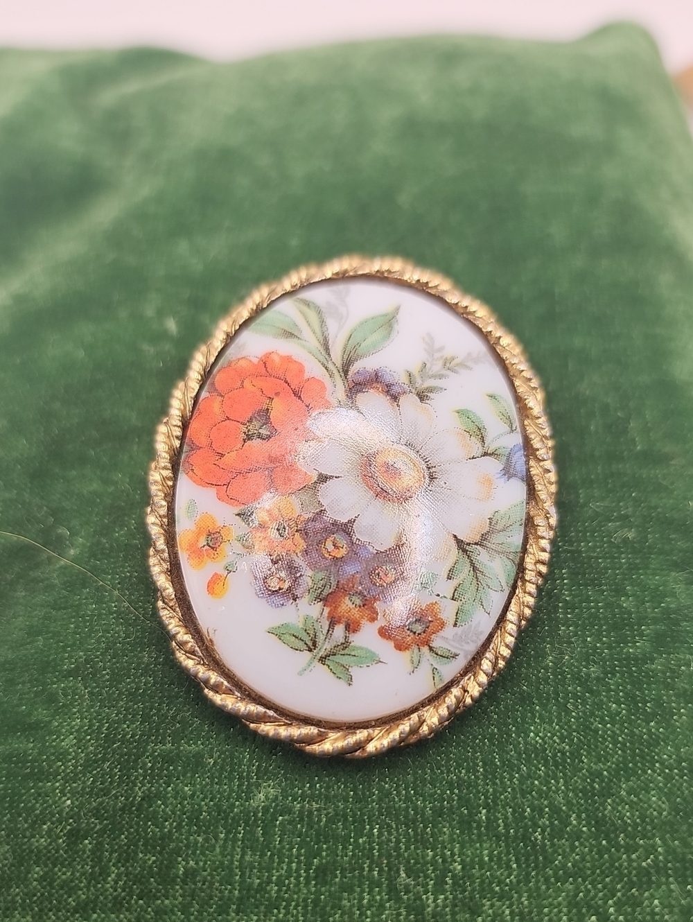 Vintage Floral Porcelain Oval Brooch in Gold Tone - White and Orange